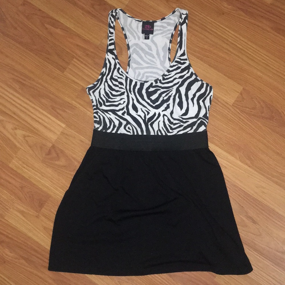 2b Bebe dress. Black and white
